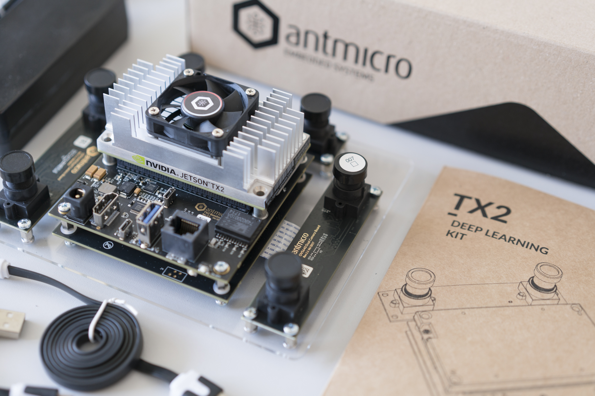 Antmicro TX1/TX2 Deep Learning Kit box